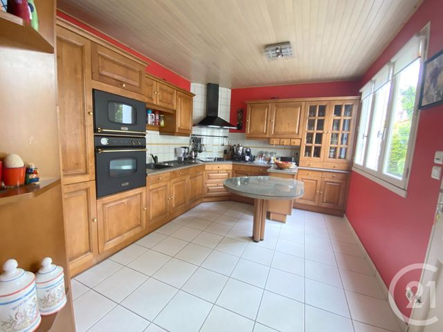 maison à vendre - 7 pièces - 167.0 m2 - LA ROCHE SUR YON - 85 - PAYS-DE-LOIRE - Century 21 Accort'Immo maison à vendre - 7 pièces - 167.0 m2 - LA ROCHE SUR YON - 85 - PAYS-DE-LOIRE - Century 21 Accort'Immo