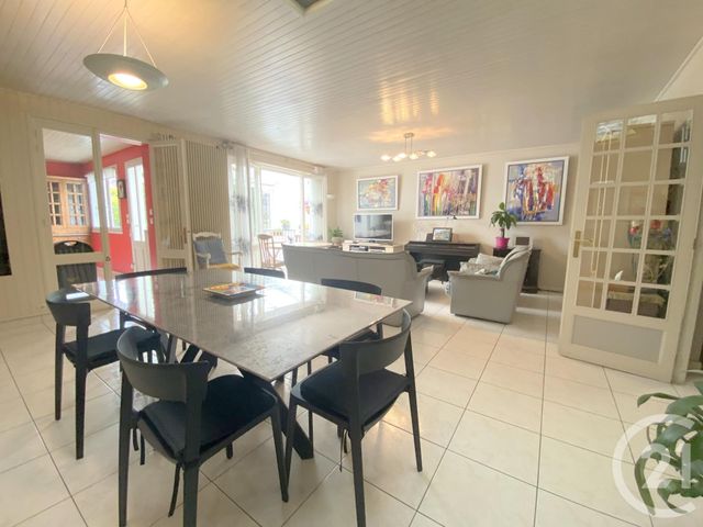 maison à vendre - 7 pièces - 167.0 m2 - LA ROCHE SUR YON - 85 - PAYS-DE-LOIRE - Century 21 Accort'Immo maison à vendre - 7 pièces - 167.0 m2 - LA ROCHE SUR YON - 85 - PAYS-DE-LOIRE - Century 21 Accort'Immo