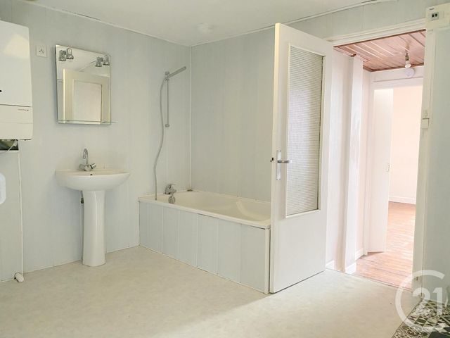 immeuble à vendre - 295.0 m2 - LA ROCHE SUR YON - 85 - PAYS-DE-LOIRE - Century 21 Accort'Immo immeuble à vendre - 295.0 m2 - LA ROCHE SUR YON - 85 - PAYS-DE-LOIRE - Century 21 Accort'Immo