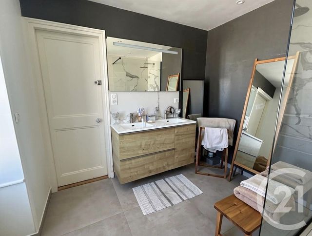 Appartement F3 à vendre - 4 pièces - 106.1 m2 - LA ROCHE SUR YON - 85 - PAYS-DE-LOIRE - Century 21 Accort'Immo