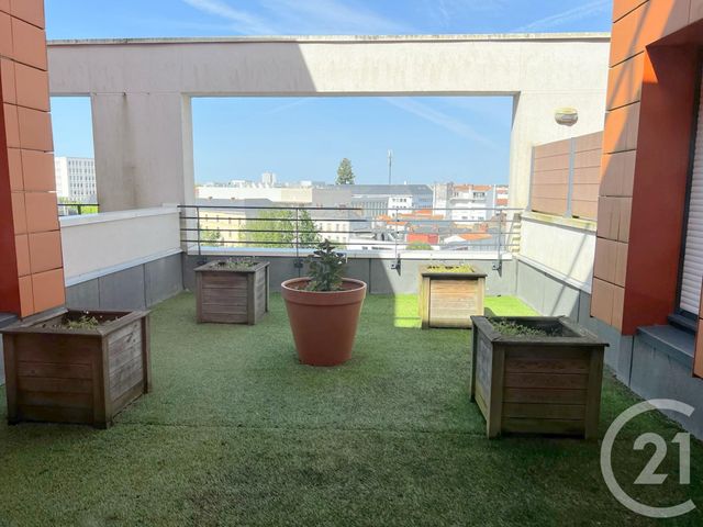 appartement à louer - 4 pièces - 121.62 m2 - LA ROCHE SUR YON - 85 - PAYS-DE-LOIRE - Century 21 Accort'Immo