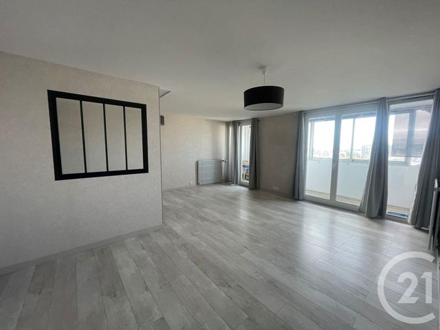Appartement T5 à vendre - 5 pièces - 107.0 m2 - LA ROCHE SUR YON - 85 - PAYS-DE-LOIRE - Century 21 Accort'Immo