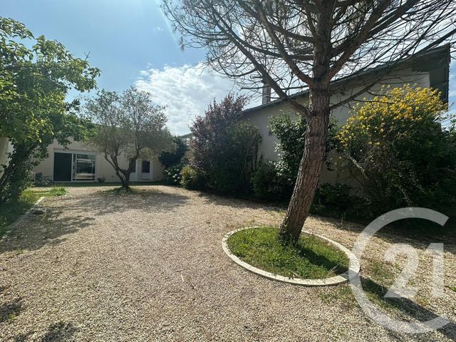 Afficher la photo en grand maison à vendre - 17 pièces - 435.0 m2 - LA ROCHE SUR YON - 85 - PAYS-DE-LOIRE - Century 21 Accort'Immo