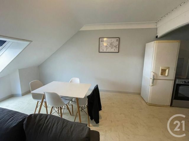 Appartement Duplex à vendre - 2 pièces - 45.0 m2 - LA ROCHE SUR YON - 85 - PAYS-DE-LOIRE - Century 21 Accort'Immo