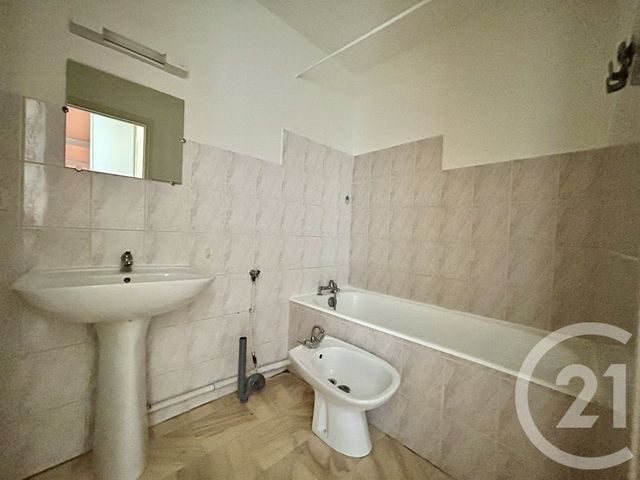 Appartement F2 à vendre - 2 pièces - 59.0 m2 - LA ROCHE SUR YON - 85 - PAYS-DE-LOIRE - Century 21 Accort'Immo