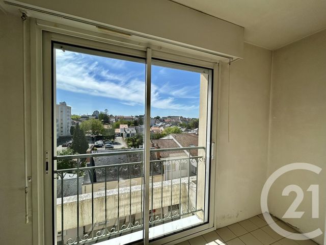 Appartement F2 à vendre - 2 pièces - 59.0 m2 - LA ROCHE SUR YON - 85 - PAYS-DE-LOIRE - Century 21 Accort'Immo