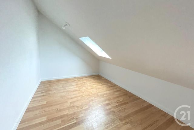 Appartement Duplex à vendre - 3 pièces - 69.0 m2 - LA ROCHE SUR YON - 85 - PAYS-DE-LOIRE - Century 21 Accort'Immo