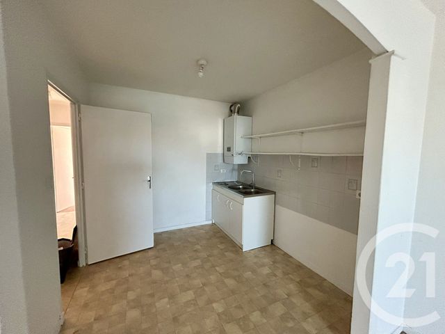 Appartement Duplex à vendre - 3 pièces - 69.0 m2 - LA ROCHE SUR YON - 85 - PAYS-DE-LOIRE - Century 21 Accort'Immo