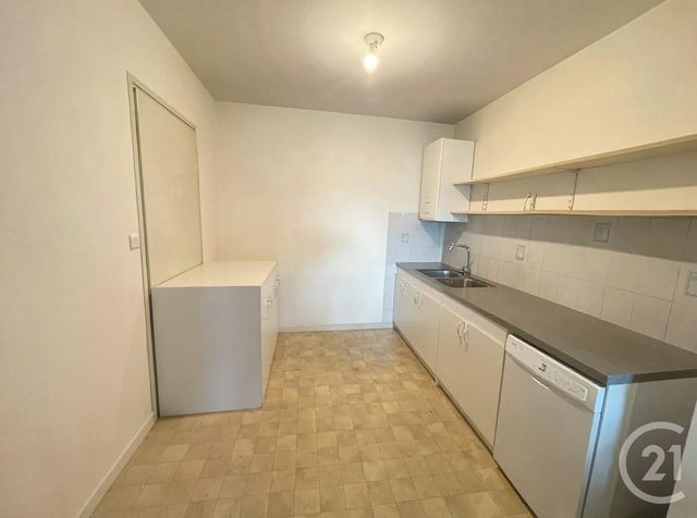 Appartement Duplex à vendre - 3 pièces - 69.0 m2 - LA ROCHE SUR YON - 85 - PAYS-DE-LOIRE - Century 21 Accort'Immo