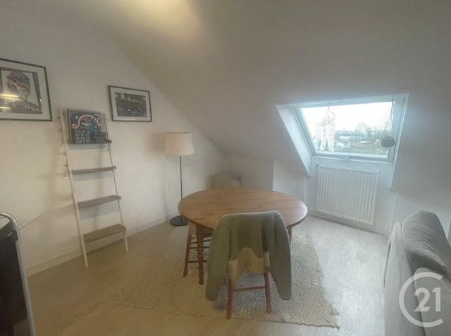 Appartement Duplex à vendre - 2 pièces - 44.0 m2 - LA ROCHE SUR YON - 85 - PAYS-DE-LOIRE - Century 21 Accort'Immo