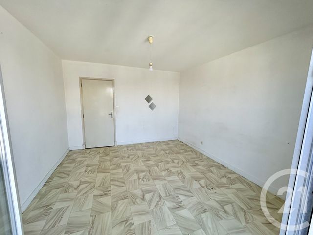 Appartement F2 à vendre - 2 pièces - 67.0 m2 - LA ROCHE SUR YON - 85 - PAYS-DE-LOIRE - Century 21 Accort'Immo