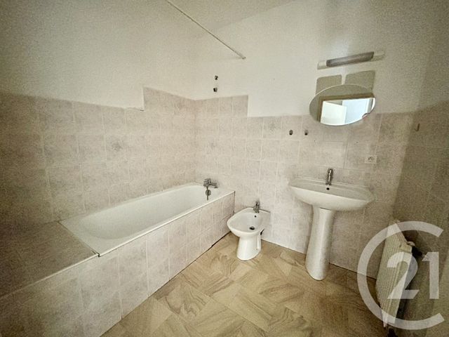 Appartement F2 à vendre - 2 pièces - 67.0 m2 - LA ROCHE SUR YON - 85 - PAYS-DE-LOIRE - Century 21 Accort'Immo