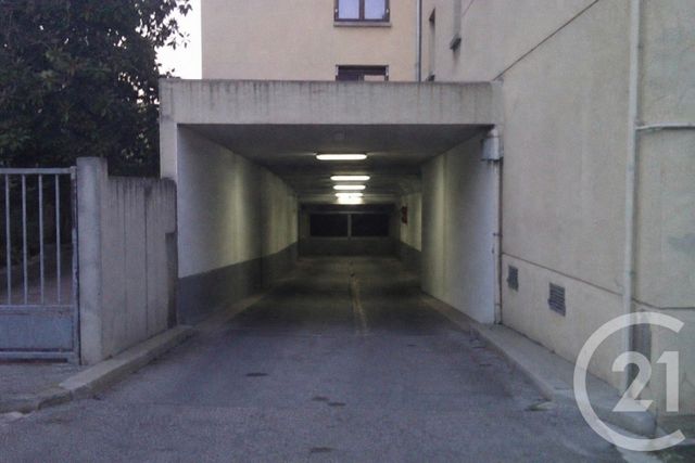parking - LA ROCHE SUR YON - 85
