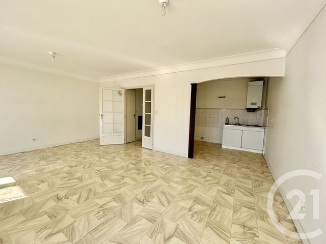 Appartement F2 à vendre - 2 pièces - 59.0 m2 - LA ROCHE SUR YON - 85 - PAYS-DE-LOIRE - Century 21 Accort'Immo