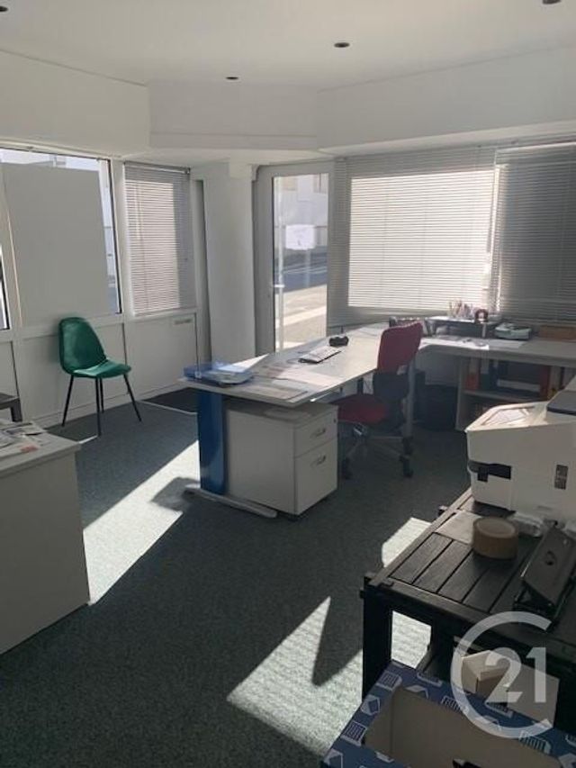 entreprise à louer - 215.0 m2 - LA ROCHE SUR YON - 85 - PAYS-DE-LOIRE - Century 21 Accort'Immo