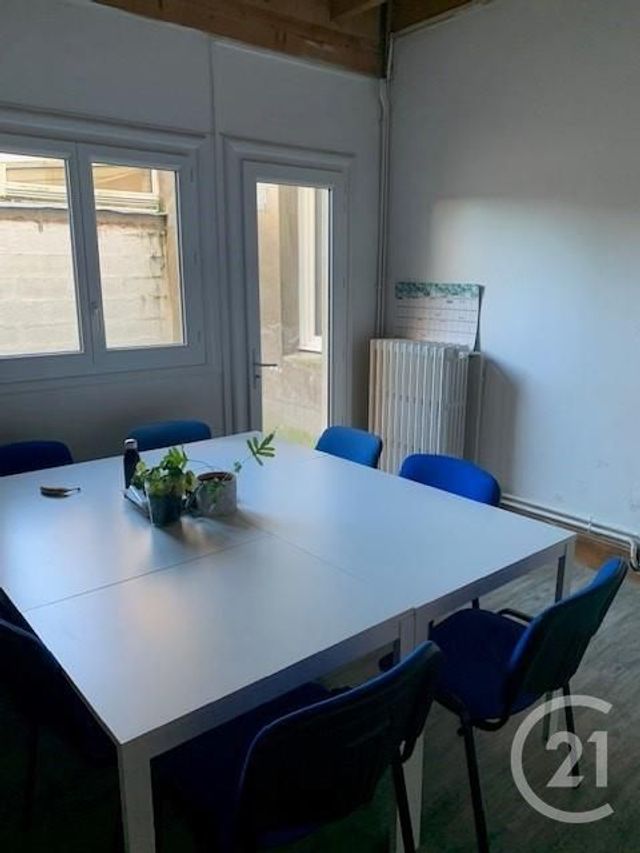 entreprise à louer - 215.0 m2 - LA ROCHE SUR YON - 85 - PAYS-DE-LOIRE - Century 21 Accort'Immo