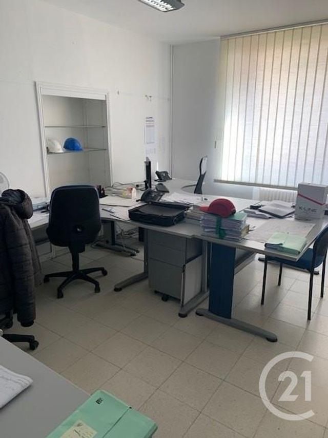 entreprise à louer - 215.0 m2 - LA ROCHE SUR YON - 85 - PAYS-DE-LOIRE - Century 21 Accort'Immo