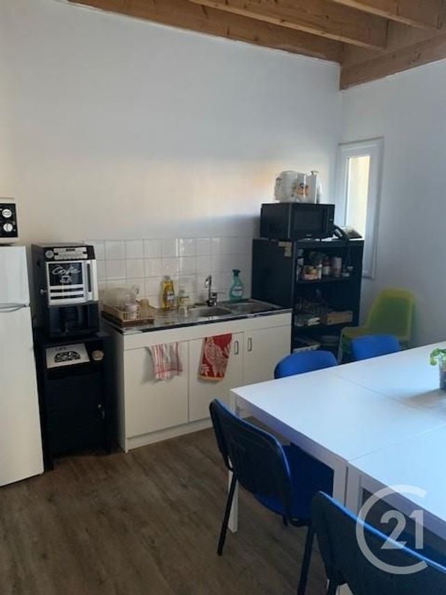 entreprise à louer - 215.0 m2 - LA ROCHE SUR YON - 85 - PAYS-DE-LOIRE - Century 21 Accort'Immo