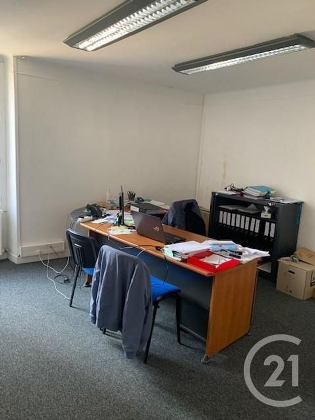 entreprise à louer - 215.0 m2 - LA ROCHE SUR YON - 85 - PAYS-DE-LOIRE - Century 21 Accort'Immo