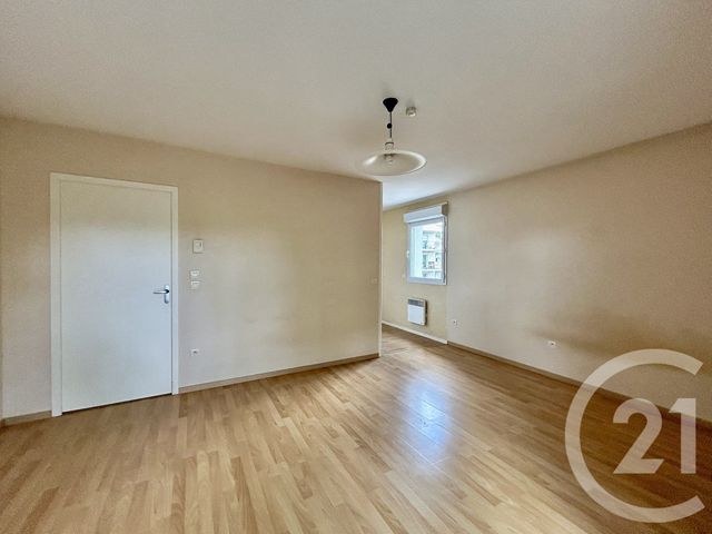 Appartement T1 à vendre - 1 pièce - 32.25 m2 - LA ROCHE SUR YON - 85 - PAYS-DE-LOIRE - Century 21 Accort'Immo