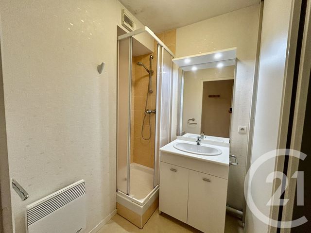 Appartement T1 à vendre - 1 pièce - 32.25 m2 - LA ROCHE SUR YON - 85 - PAYS-DE-LOIRE - Century 21 Accort'Immo