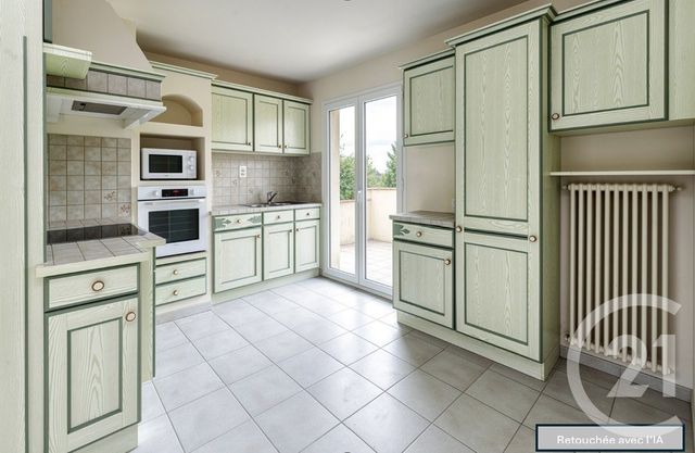 Appartement T4 à vendre - 4 pièces - 102.47 m2 - LA ROCHE SUR YON - 85 - PAYS-DE-LOIRE - Century 21 Accort'Immo