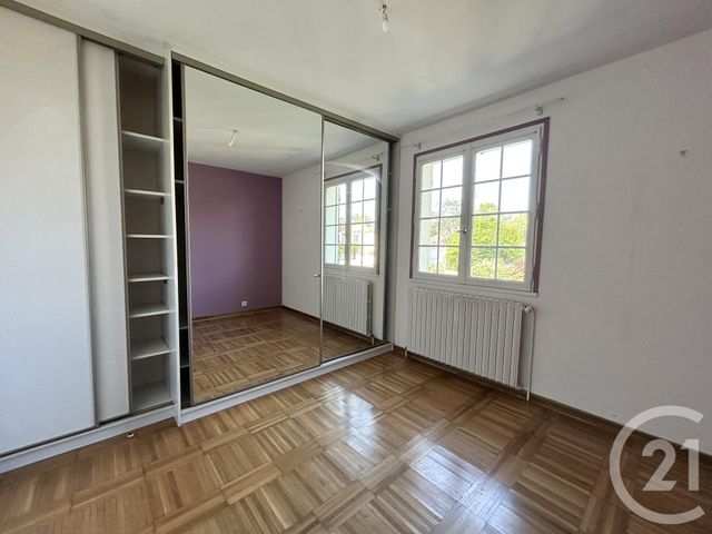 Afficher la photo en grand maison à vendre - 9 pièces - 218.0 m2 - LA ROCHE SUR YON - 85 - PAYS-DE-LOIRE - Century 21 Accort'Immo