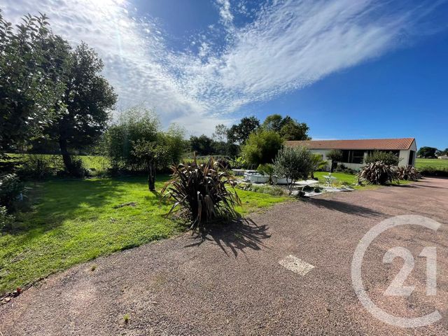 maison à vendre - 8 pièces - 162.0 m2 - AUBIGNY LES CLOUZEAUX - 85 - PAYS-DE-LOIRE - Century 21 Accort'Immo