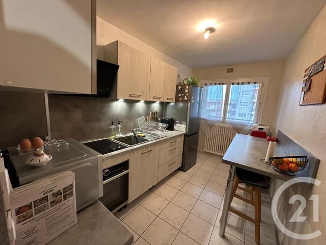 Appartement F4 à vendre - 4 pièces - 75.3 m2 - LA ROCHE SUR YON - 85 - PAYS-DE-LOIRE - Century 21 Accort'Immo