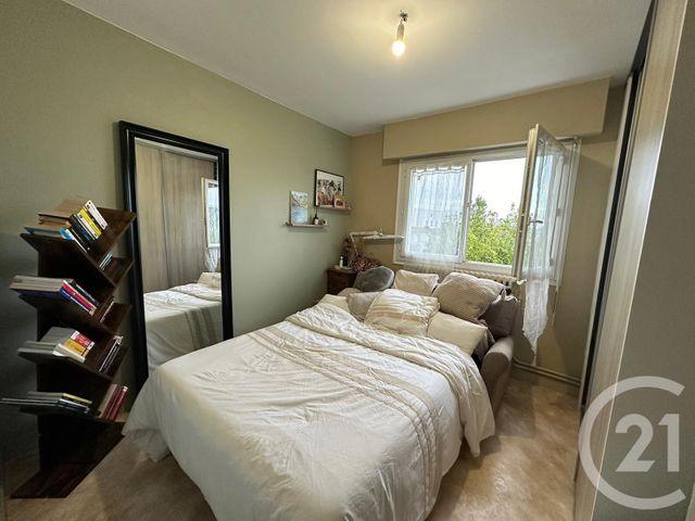 Appartement F4 à vendre - 4 pièces - 75.3 m2 - LA ROCHE SUR YON - 85 - PAYS-DE-LOIRE - Century 21 Accort'Immo