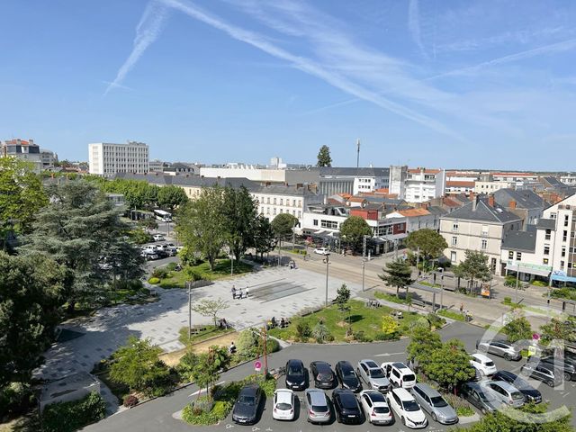 Afficher la photo en grand Appartement à vendre - 4 pièces - 121.62 m2 - LA ROCHE SUR YON - 85 - PAYS-DE-LOIRE - Century 21 Accort'Immo