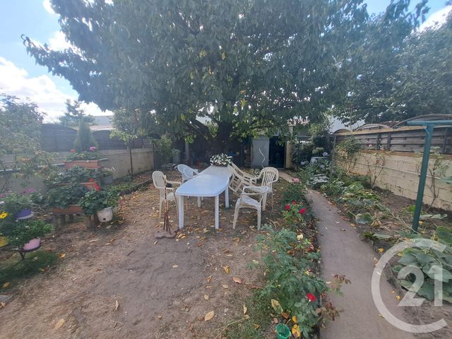 maison à vendre - 6 pièces - 120.0 m2 - LA ROCHE SUR YON - 85 - PAYS-DE-LOIRE - Century 21 Accort'Immo