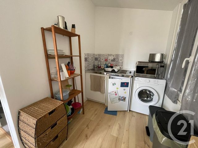 maison à vendre - 5 pièces - 107.0 m2 - LA ROCHE SUR YON - 85 - PAYS-DE-LOIRE - Century 21 Accort'Immo