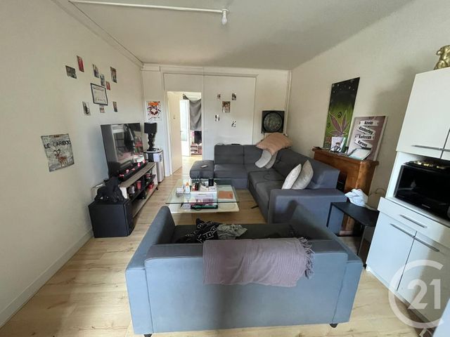 maison à vendre - 5 pièces - 107.0 m2 - LA ROCHE SUR YON - 85 - PAYS-DE-LOIRE - Century 21 Accort'Immo