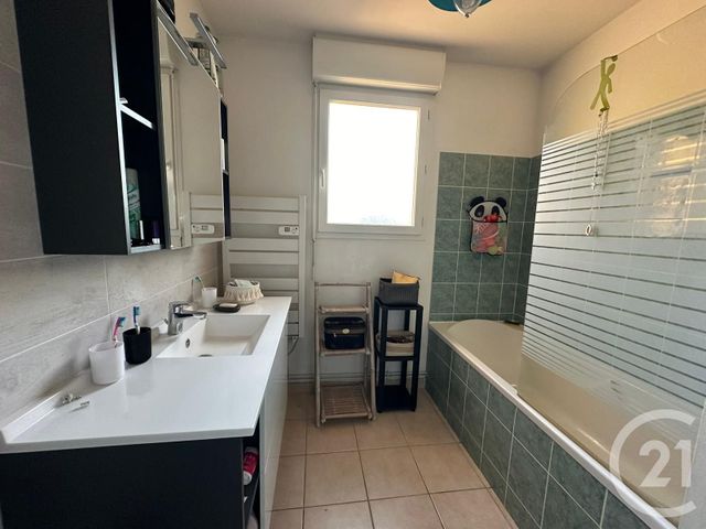 maison à vendre - 6 pièces - 93.0 m2 - LA ROCHE SUR YON - 85 - PAYS-DE-LOIRE - Century 21 Accort'Immo