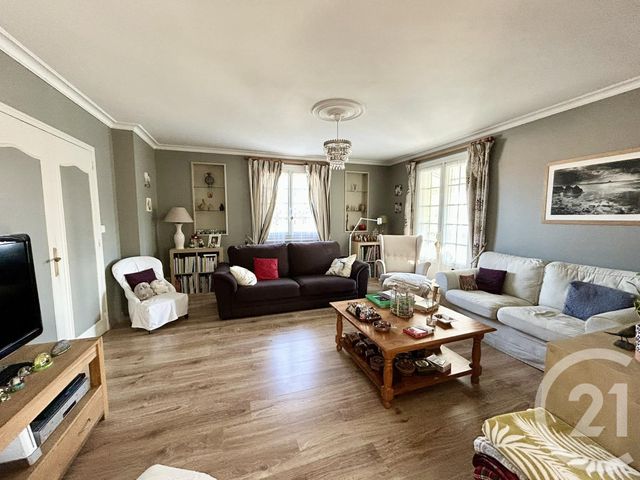 maison à vendre - 7 pièces - 174.0 m2 - LA ROCHE SUR YON - 85 - PAYS-DE-LOIRE - Century 21 Accort'Immo