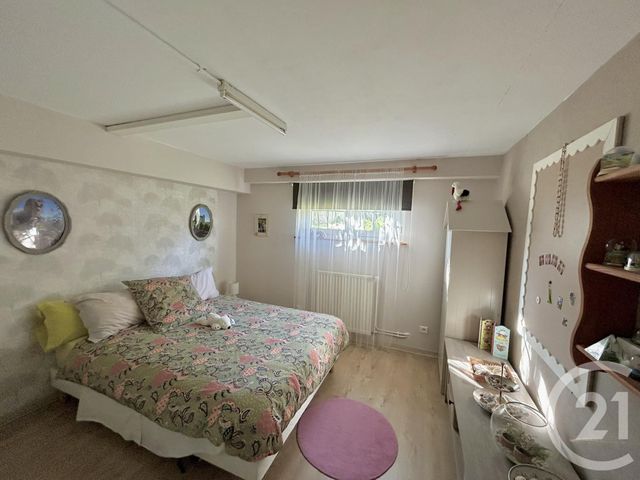 maison à vendre - 7 pièces - 174.0 m2 - LA ROCHE SUR YON - 85 - PAYS-DE-LOIRE - Century 21 Accort'Immo