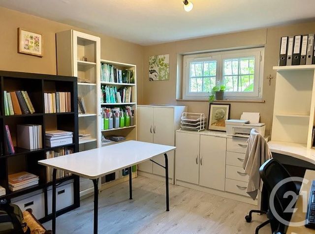 maison à vendre - 7 pièces - 174.0 m2 - LA ROCHE SUR YON - 85 - PAYS-DE-LOIRE - Century 21 Accort'Immo