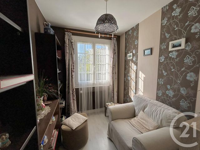 maison à vendre - 7 pièces - 174.0 m2 - LA ROCHE SUR YON - 85 - PAYS-DE-LOIRE - Century 21 Accort'Immo