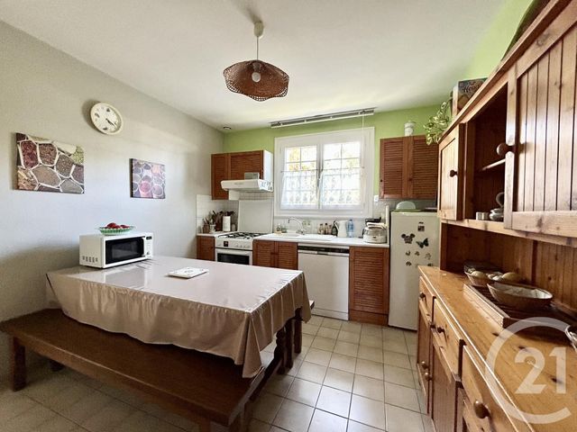 maison à vendre - 7 pièces - 174.0 m2 - LA ROCHE SUR YON - 85 - PAYS-DE-LOIRE - Century 21 Accort'Immo