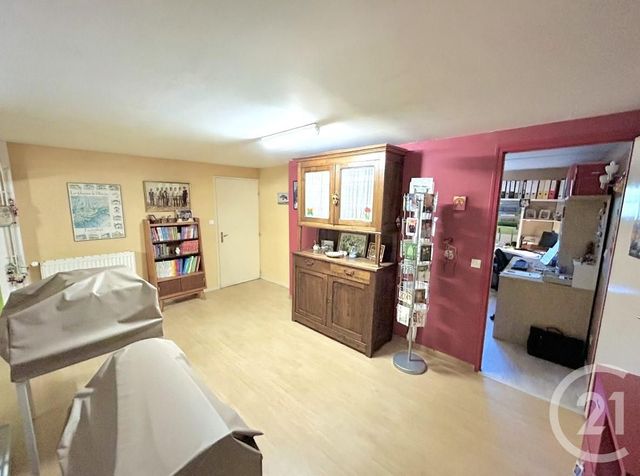 maison à vendre - 7 pièces - 174.0 m2 - LA ROCHE SUR YON - 85 - PAYS-DE-LOIRE - Century 21 Accort'Immo