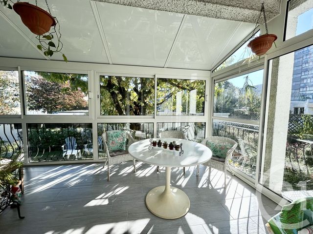 maison à vendre - 7 pièces - 174.0 m2 - LA ROCHE SUR YON - 85 - PAYS-DE-LOIRE - Century 21 Accort'Immo