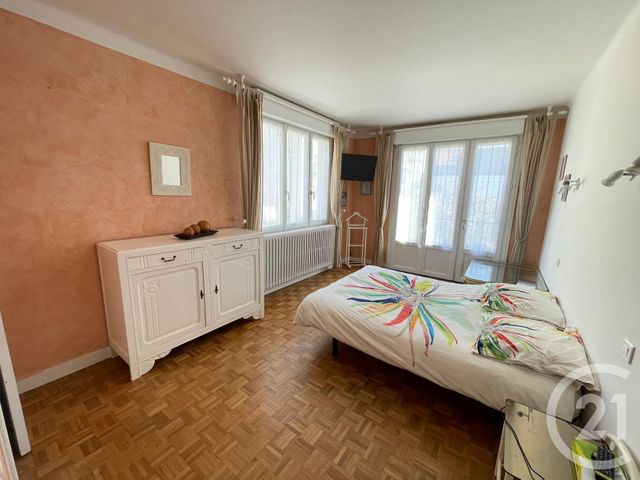 maison à vendre - 7 pièces - 150.0 m2 - LA ROCHE SUR YON - 85 - PAYS-DE-LOIRE - Century 21 Accort'Immo