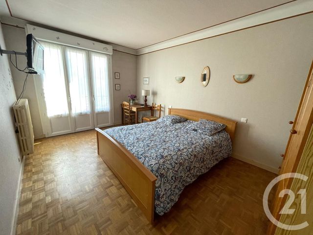 maison à vendre - 7 pièces - 150.0 m2 - LA ROCHE SUR YON - 85 - PAYS-DE-LOIRE - Century 21 Accort'Immo