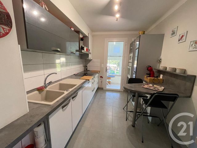 maison à vendre - 7 pièces - 150.0 m2 - LA ROCHE SUR YON - 85 - PAYS-DE-LOIRE - Century 21 Accort'Immo