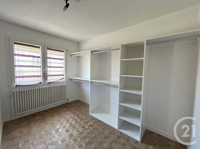 maison à vendre - 5 pièces - 97.0 m2 - LA ROCHE SUR YON - 85 - PAYS-DE-LOIRE - Century 21 Accort'Immo