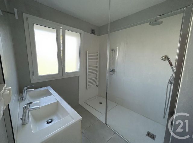 maison à vendre - 5 pièces - 97.0 m2 - LA ROCHE SUR YON - 85 - PAYS-DE-LOIRE - Century 21 Accort'Immo