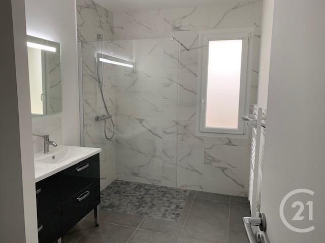 Afficher la photo en grand maison à louer - 5 pièces - 80.0 m2 - LA ROCHE SUR YON - 85 - PAYS-DE-LOIRE - Century 21 Accort'Immo