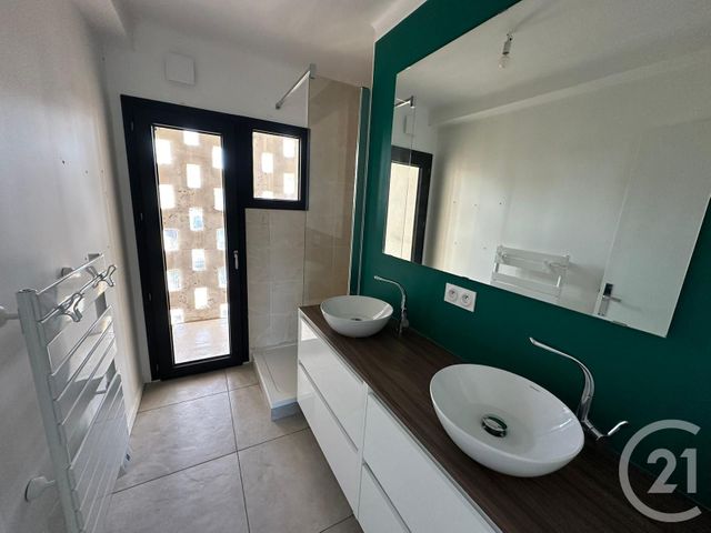 Appartement T3 à vendre - 3 pièces - 75.0 m2 - LA ROCHE SUR YON - 85 - PAYS-DE-LOIRE - Century 21 Accort'Immo