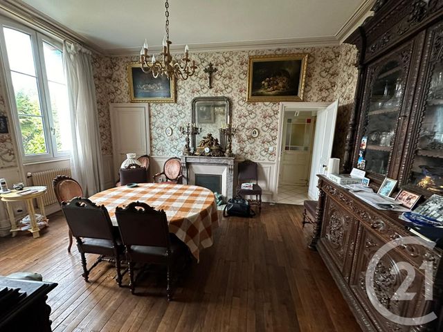 maison à vendre - 8 pièces - 190.0 m2 - LA ROCHE SUR YON - 85 - PAYS-DE-LOIRE - Century 21 Accort'Immo